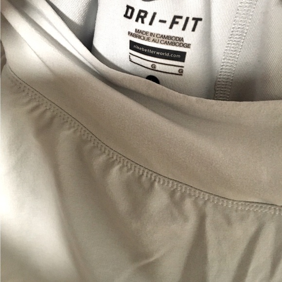 Nike size large two toned two layered tennis skirt - Picture 4 of 9